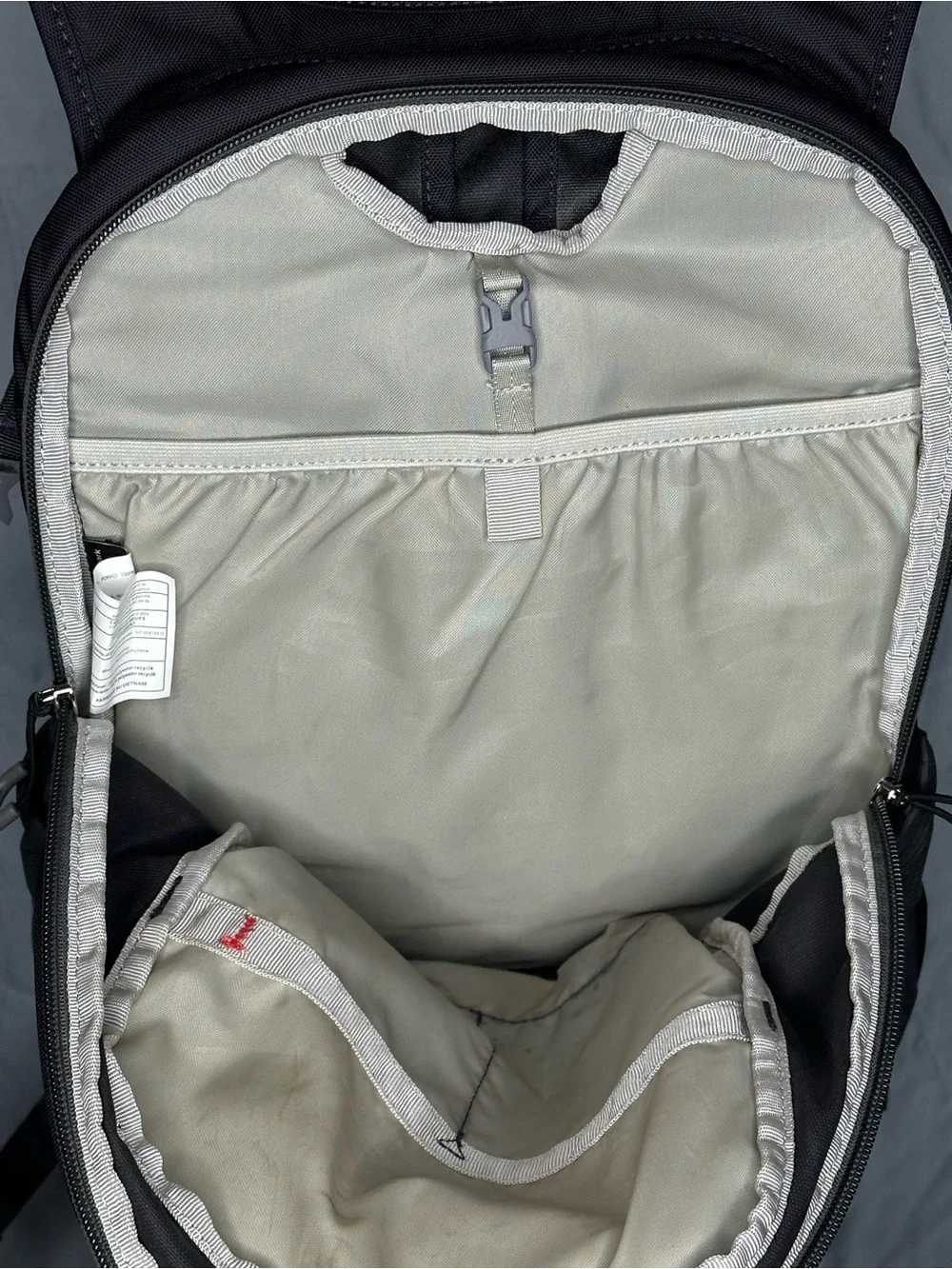 Osprey Daylite Backpack Black Hiking Travel Daypack Laptop Outdoor Pack